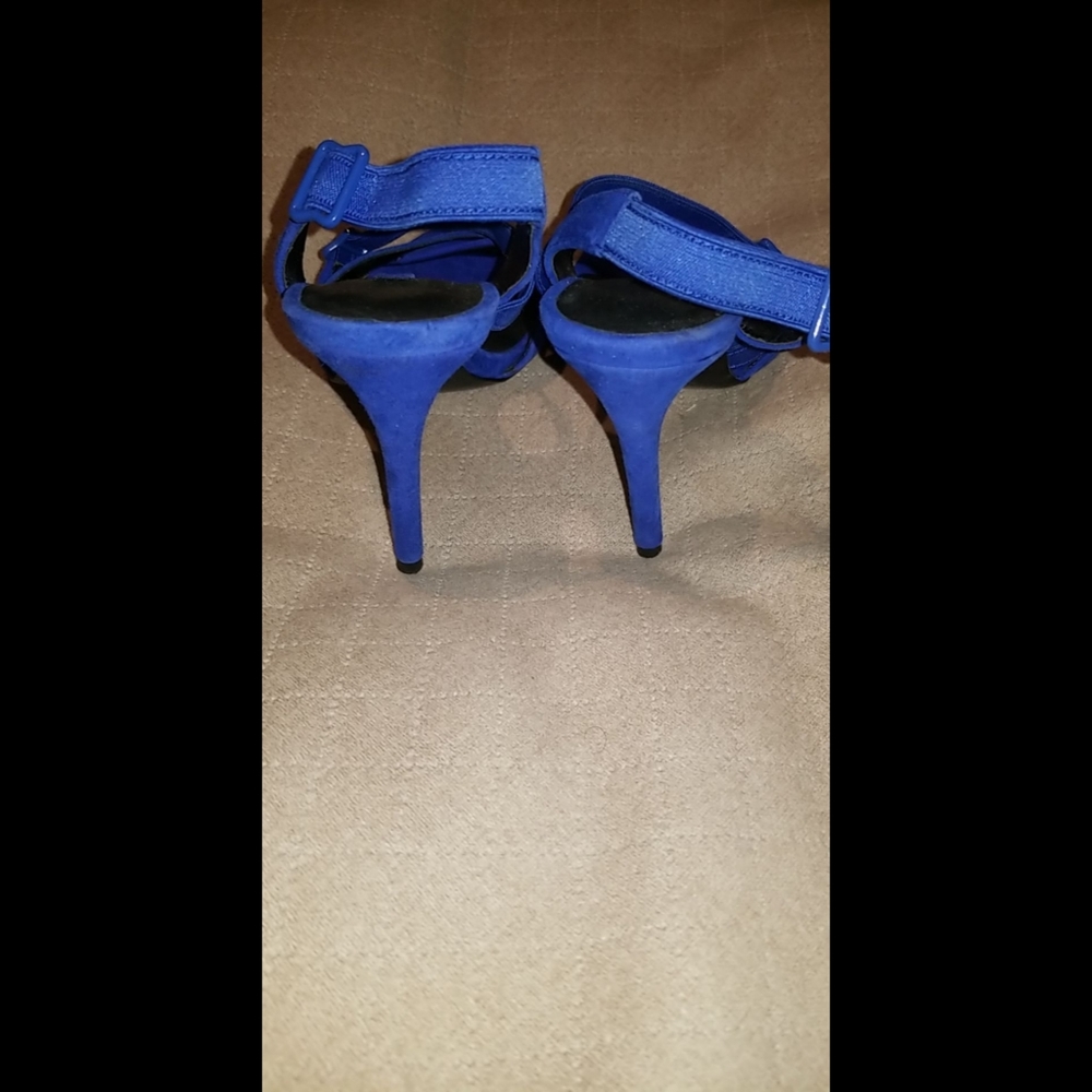 🆕️ LISTING! ZARA VELVET STRAP HEELS - Picture 10 of 11